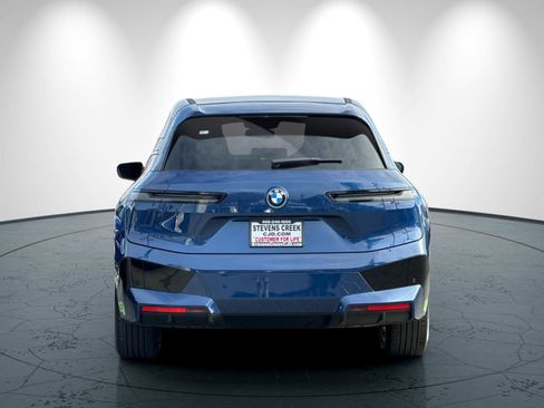 Used 2023 BMW iX xDrive50 w/ Ultimate Package 2 image 5