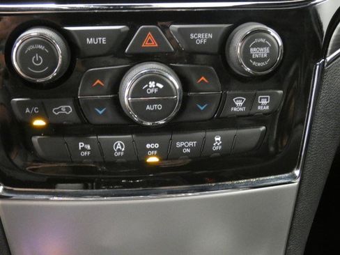 Used 2021 Jeep Grand Cherokee Limited AWD/4WD image 33