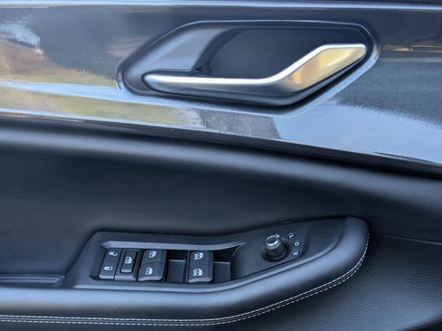 Used 2023 Jeep Grand Cherokee Altitude image 15