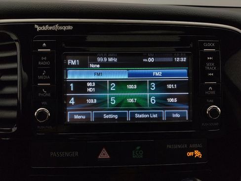 Used 2016 Mitsubishi Outlander SEL image 25