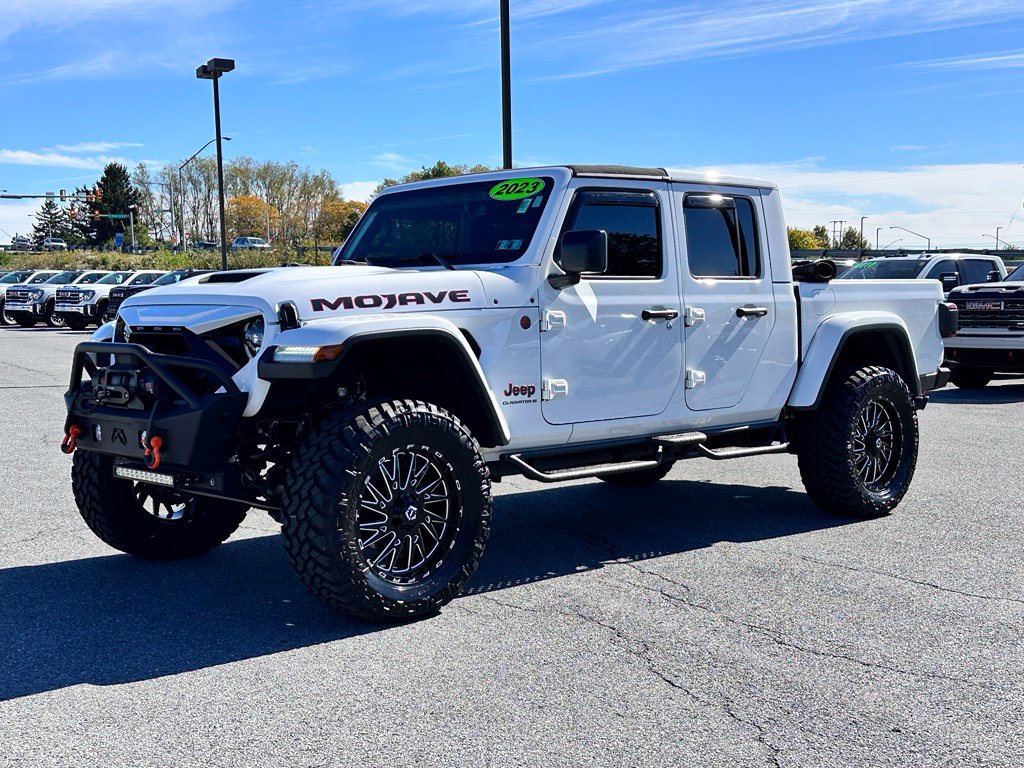 Used 2023 Jeep Gladiator Mojave w/ LED Lighting Group AWD/4WD image 2