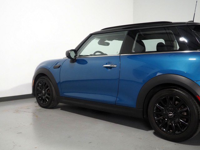 Used 2024 MINI Cooper 2-Door Hardtop FWD image 43