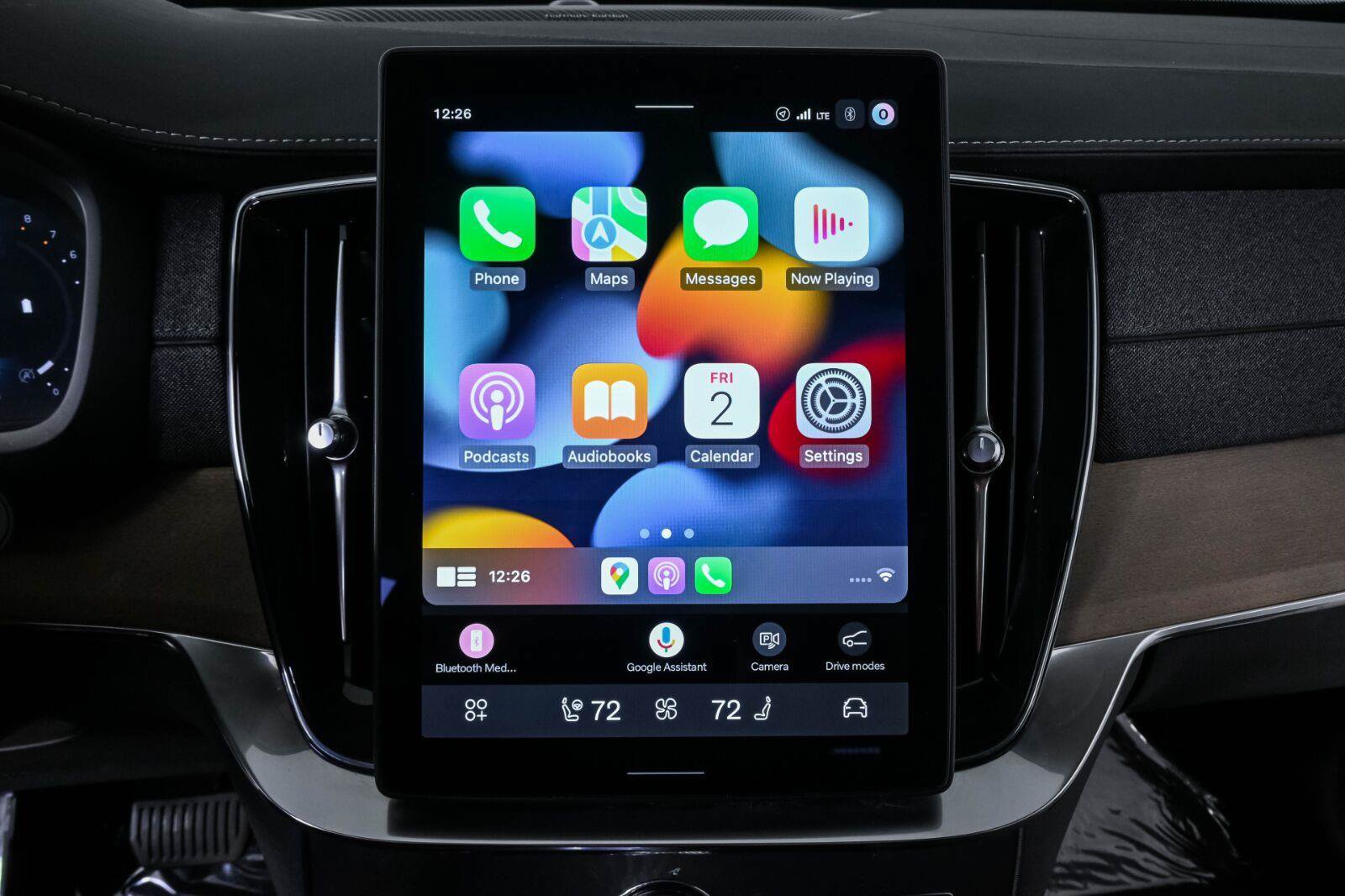 Certified 2026 Volvo XC90 B6 Plus AWD/4WD image 16