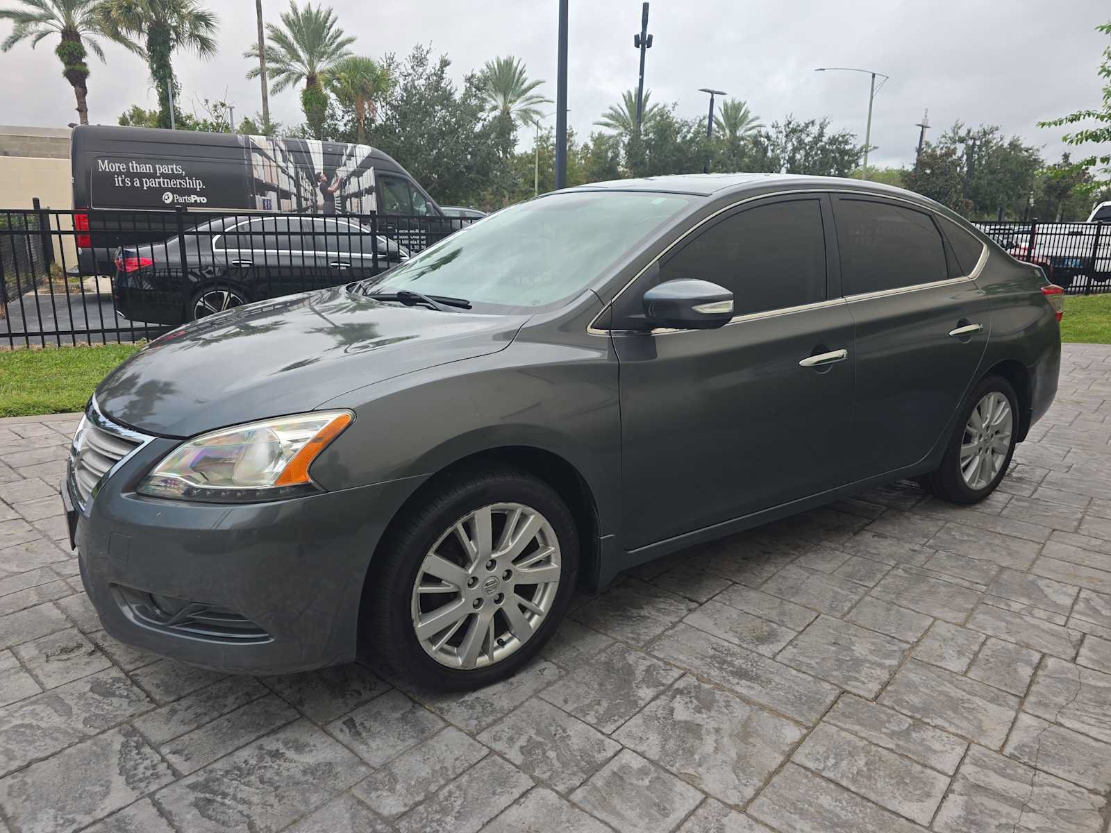 Used 2014 Nissan Sentra SL w/ Premium Package FWD image 8