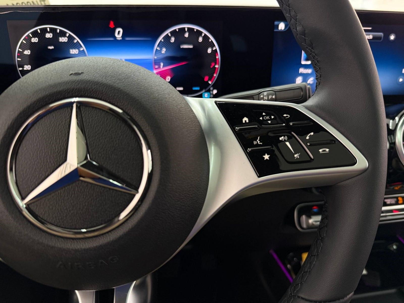 New 2026 Mercedes-Benz GLB 250 image 14