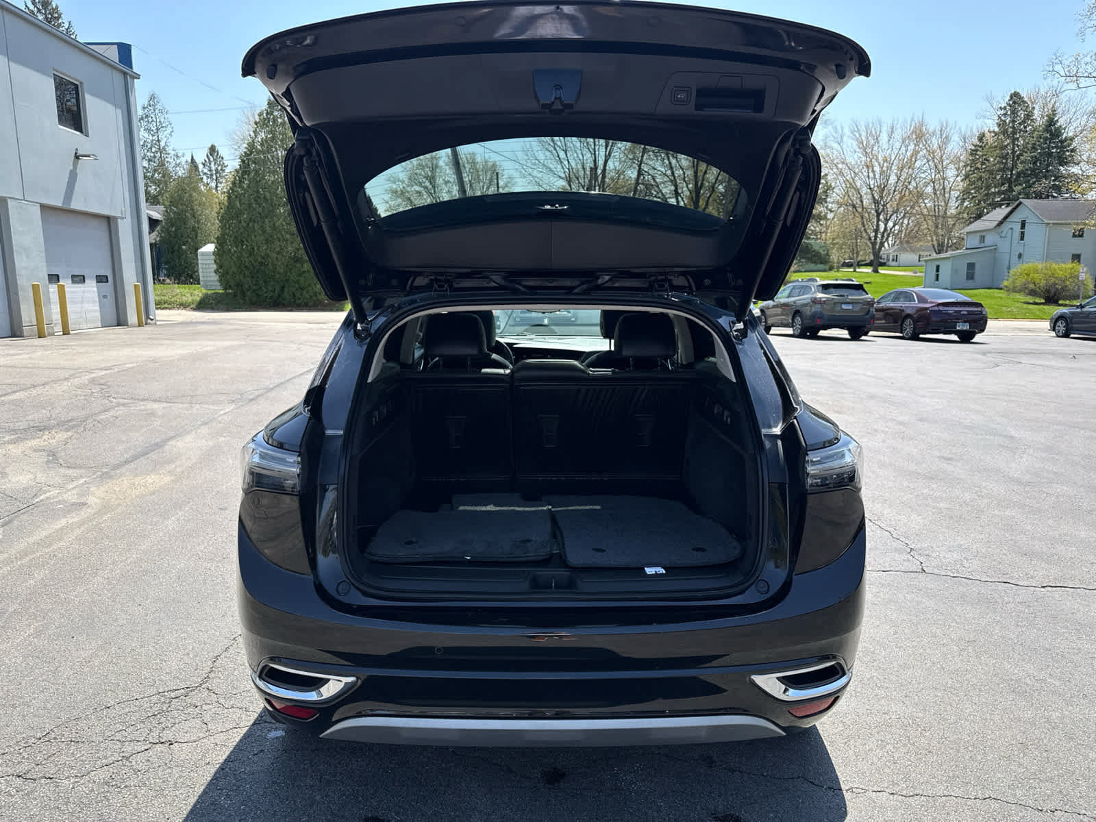 Used 2023 Buick Envision Avenir AWD/4WD image 16