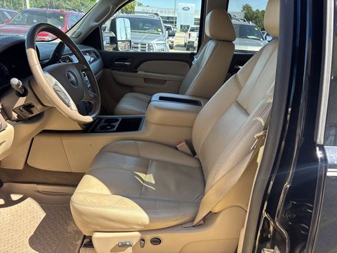 Used 2012 GMC Sierra 2500 SLT w/ Suspension Package, Off-Road AWD/4WD image 15