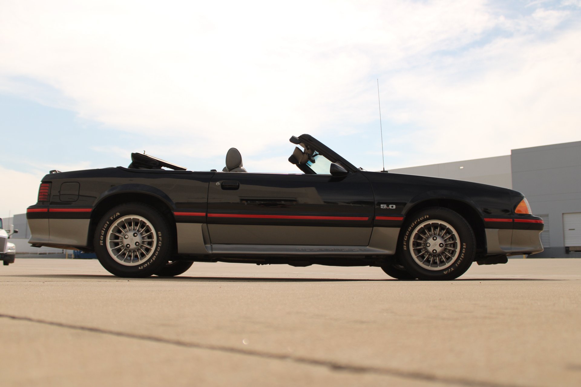 Used 1987 Ford Mustang GT RWD image 27