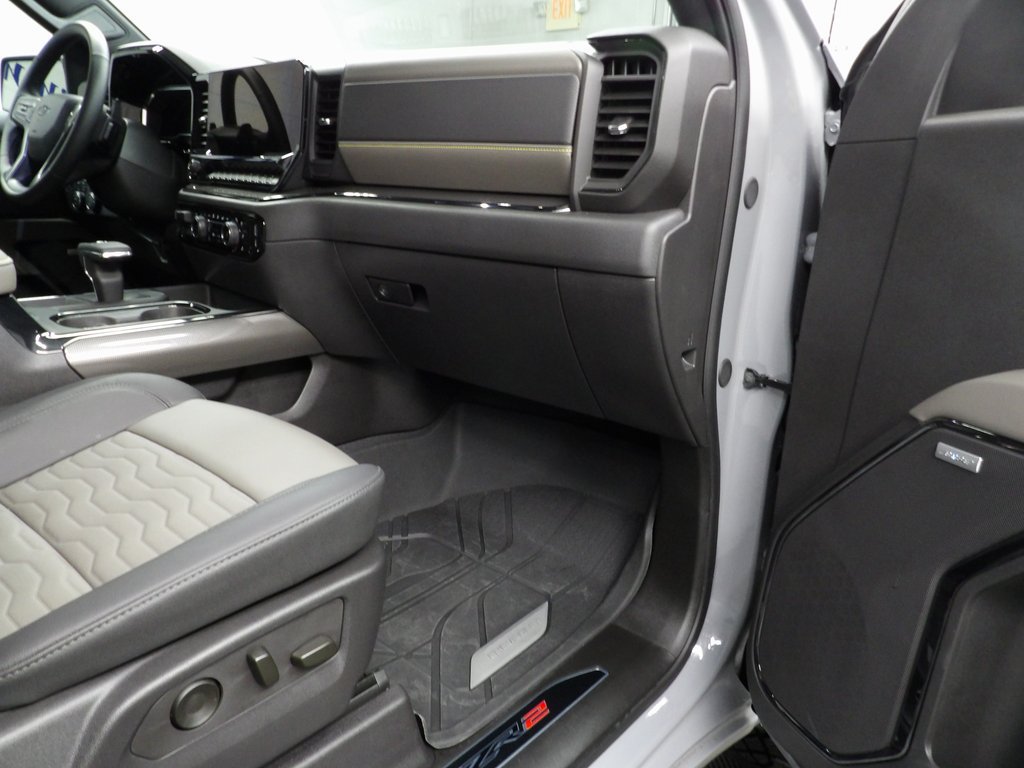 Used 2024 Chevrolet Silverado 1500 ZR2 AWD/4WD image 33