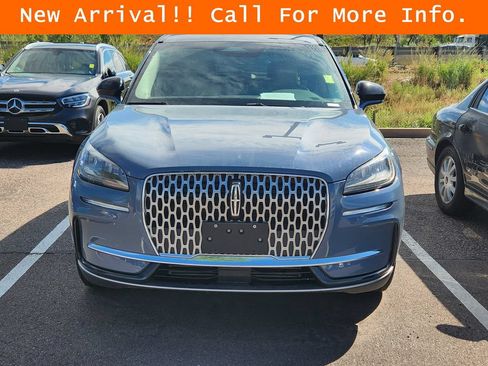 Used 2024 Lincoln Corsair AWD image 3