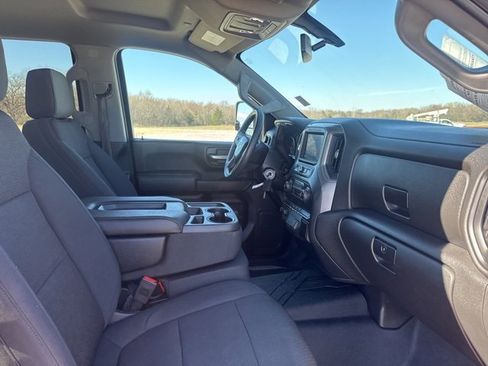 Used 2020 Chevrolet Silverado 2500 Custom w/ Custom Value Package image 18