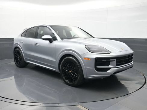 Certified 2025 Porsche Cayenne Coupe AWD/4WD image 25