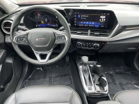 Used 2024 Chevrolet Trax ACTIV w/ Sunroof Package image 25