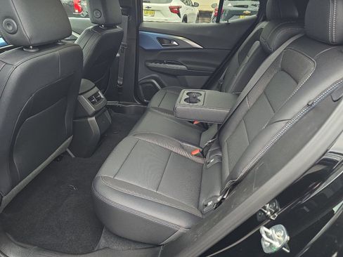 New 2026 Chevrolet Equinox EV LT image 18