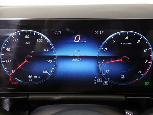 Used 2022 Mercedes-Benz GLA 250 4MATIC w/ Premium Package image 41