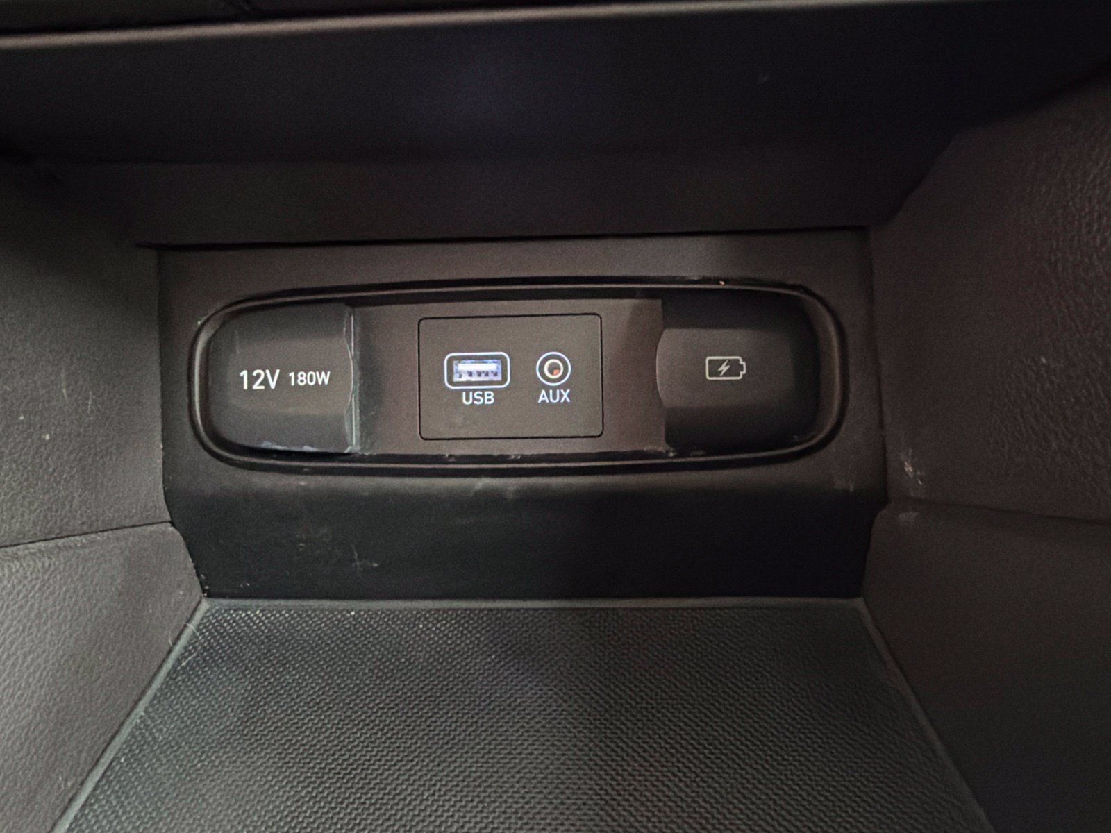 Used 2020 Hyundai Santa Fe SEL AWD/4WD image 24