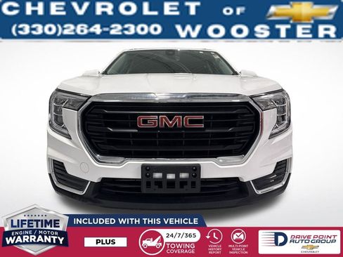 Used 2023 GMC Terrain SLE w/ Driver Convenience Package image 8