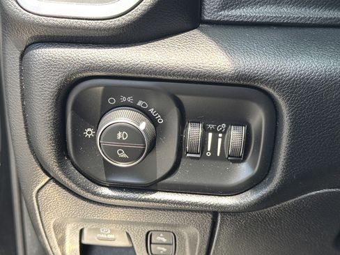 Used 2020 RAM 1500 Laramie RWD image 37