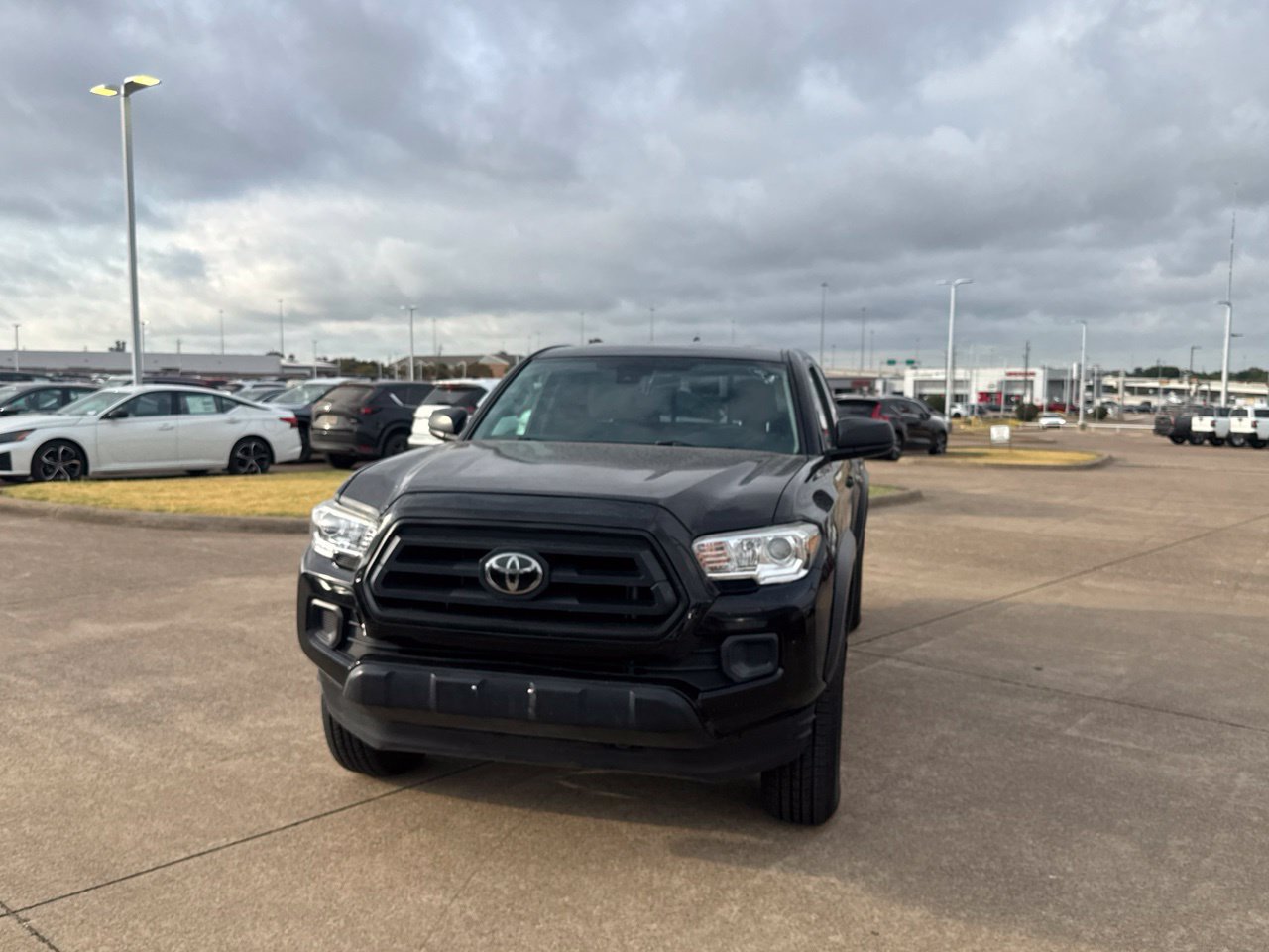 Used 2021 Toyota Tacoma SR w/ SX Package AWD/4WD image 7