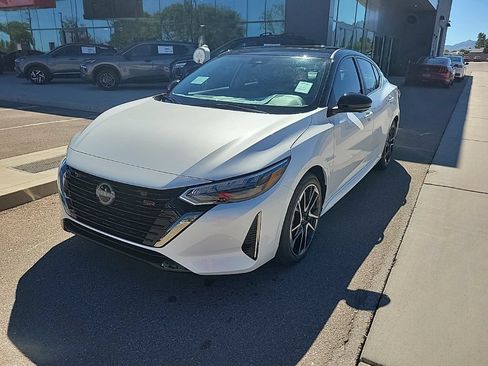 New 2025 Nissan Sentra SR w/ SR Premium Package FWD image 3