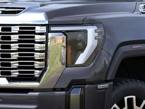 New 2026 GMC Sierra 2500 Denali w/ Denali Reserve Package AWD/4WD image 10