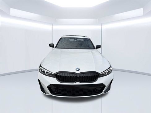 New 2026 BMW 330i Sedan w/ M Sport Package RWD image 2