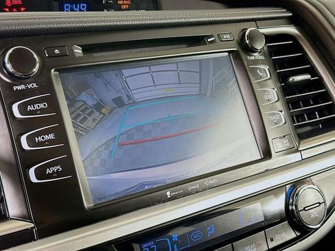 Used 2019 Toyota Highlander XLE image 13