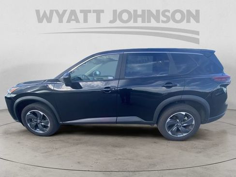 Used 2025 Nissan Rogue SV FWD image 4