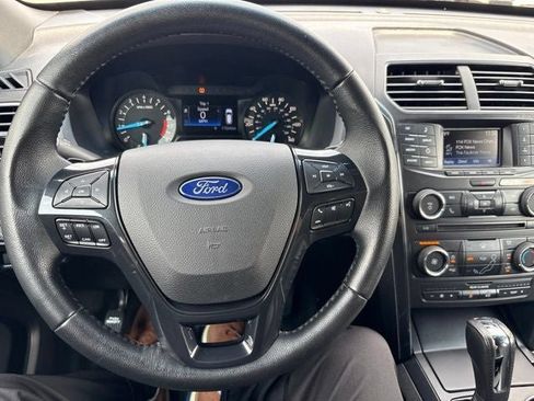 Used 2017 Ford Explorer XLT w/ Class II Trailer Tow Package AWD/4WD image 24