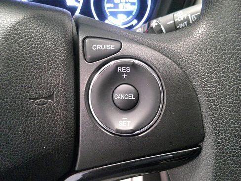 Used 2017 Honda HR-V EX image 8