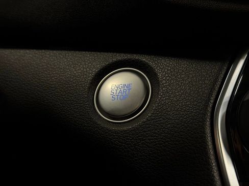 Used 2020 Hyundai Santa Fe Limited image 21