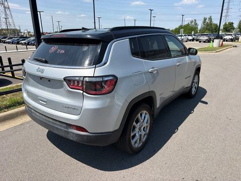 Used 2025 Jeep Compass Limited AWD/4WD image 6