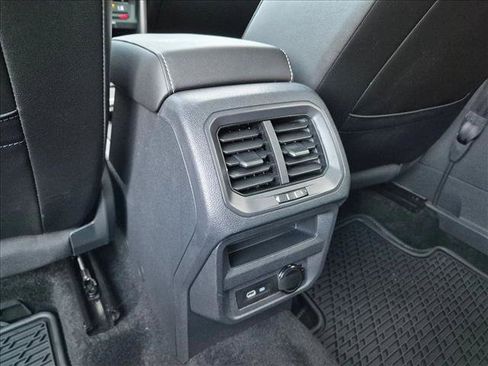 Used 2023 Volkswagen Tiguan SE R-Line FWD image 18