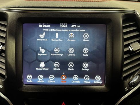 Used 2022 Jeep Cherokee Trailhawk w/ Comfort/Convenience Group AWD/4WD image 25