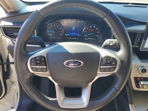Used 2021 Ford Explorer XLT w/ Equipment Group 202A image 17