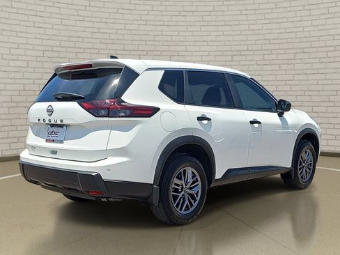 Certified 2024 Nissan Rogue S FWD image 5