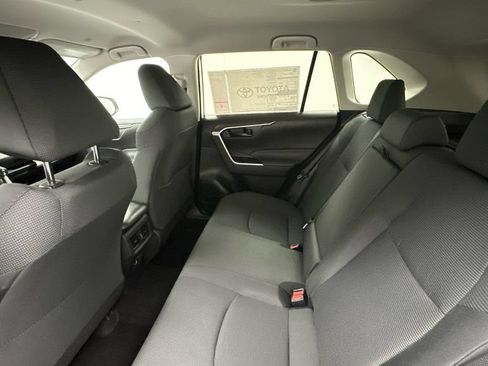 Used 2024 Toyota RAV4 LE AWD/4WD image 10