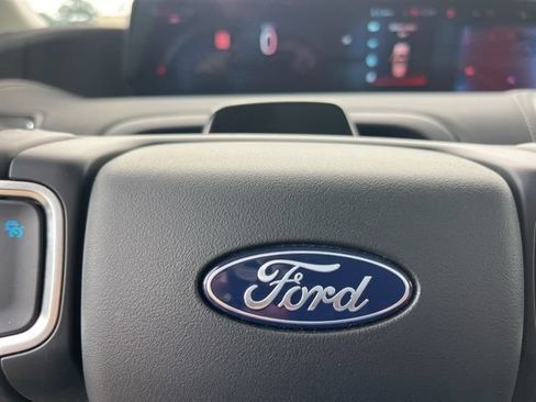 Used 2025 Ford Expedition Platinum AWD/4WD image 38