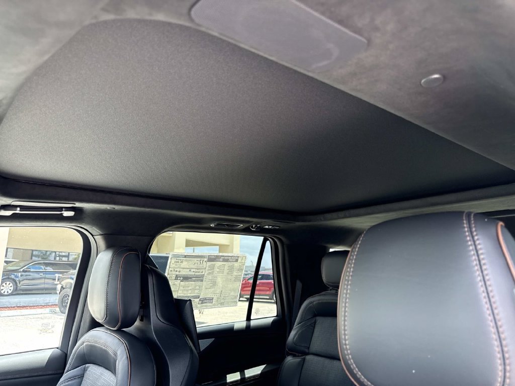 New 2026 Lincoln Navigator Black Label AWD/4WD image 36