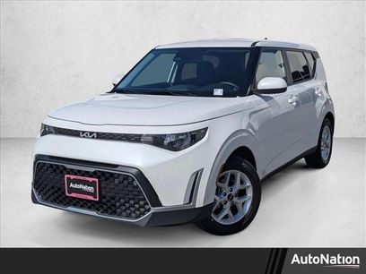 Used 2025 Kia Soul LX w/ LX Technology Package