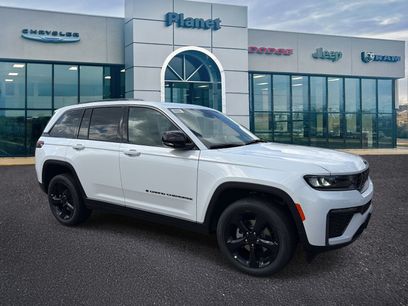 New 2026 Jeep Grand Cherokee Limited w/ Limited Altitude Package