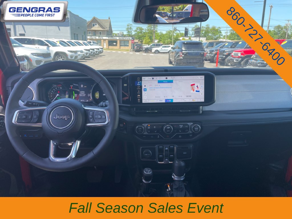Used 2025 Jeep Wrangler Unlimited Sahara AWD/4WD image 34