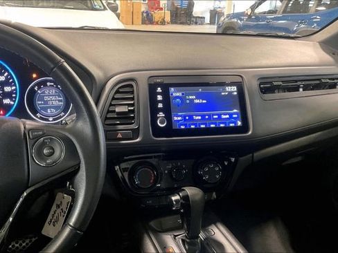 Used 2021 Honda HR-V Sport image 6