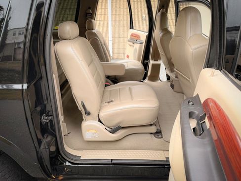 Used 2005 Ford Excursion Limited image 29