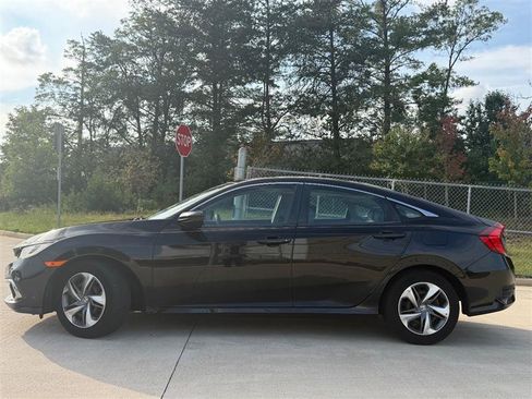 Used 2019 Honda Civic LX image 3