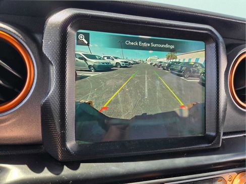 Used 2020 Jeep Gladiator Mojave AWD/4WD image 28