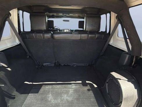 Used 2010 Jeep Wrangler Unlimited Sahara w/ Limited Group AWD/4WD image 10