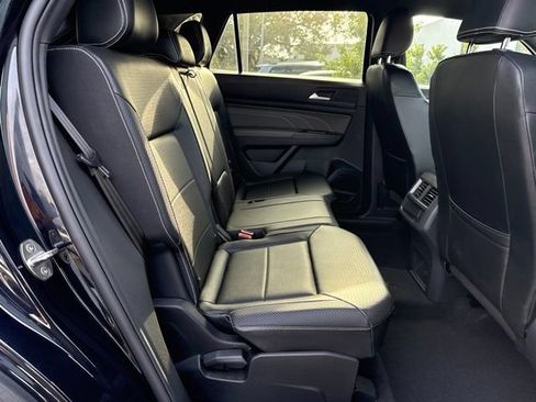 Used 2023 Volkswagen Atlas Cross Sport SE AWD/4WD image 8