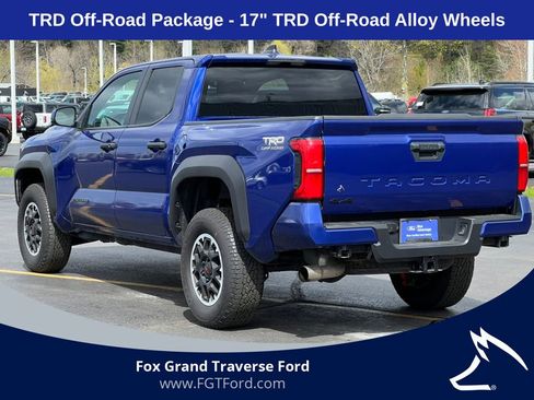 Used 2024 Toyota Tacoma TRD Off-Road AWD/4WD image 36