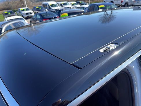 Used 2023 Rivian R1S Adventure image 13